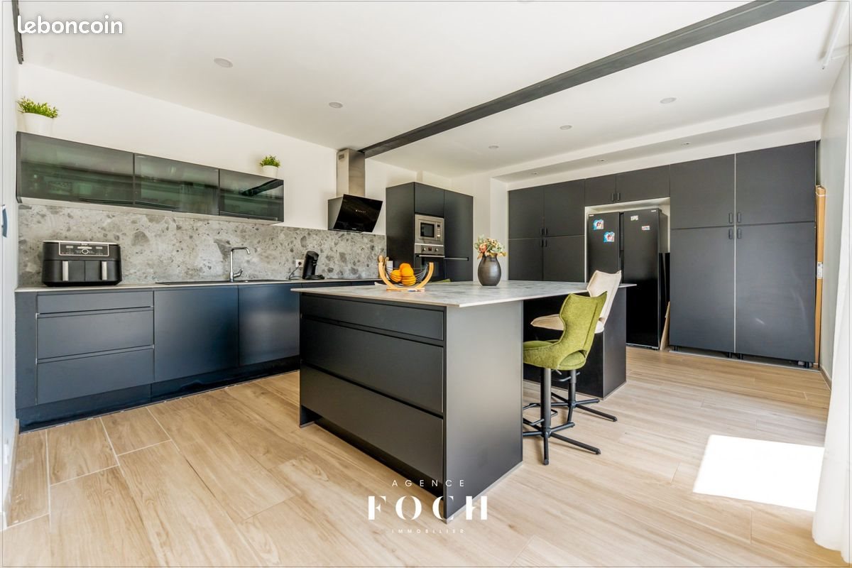 Maison à vendre, 340m², Neuves-Maisons