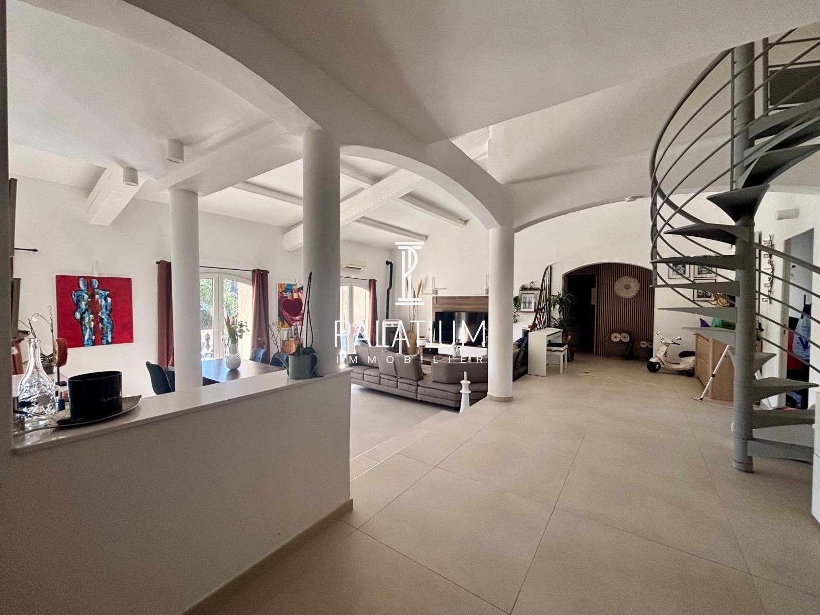 Maison à vendre, 160m², Saint-Raphaël