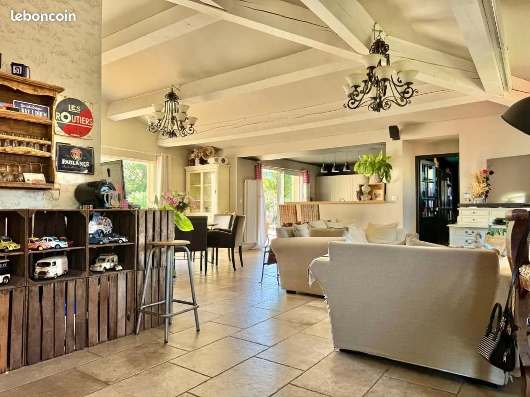 Maison à vendre, 180m², Malaucène