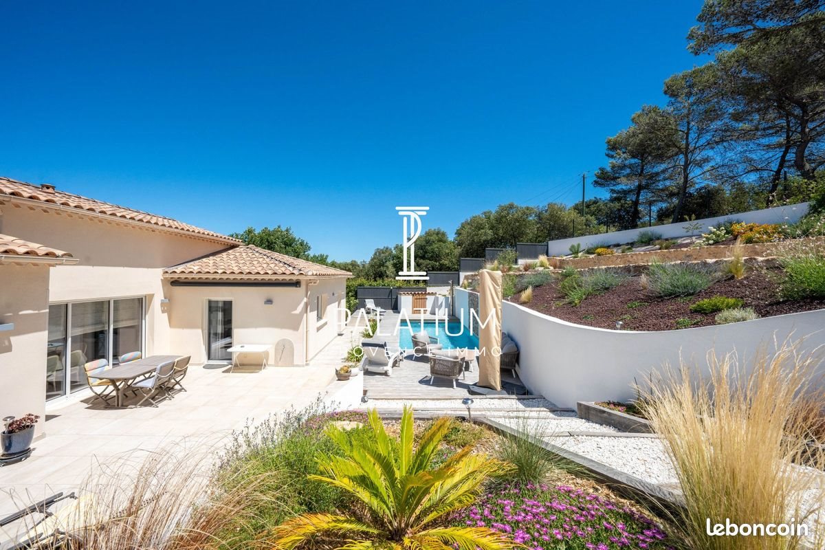 Maison à vendre, 233m², Peyrolles-en-Provence