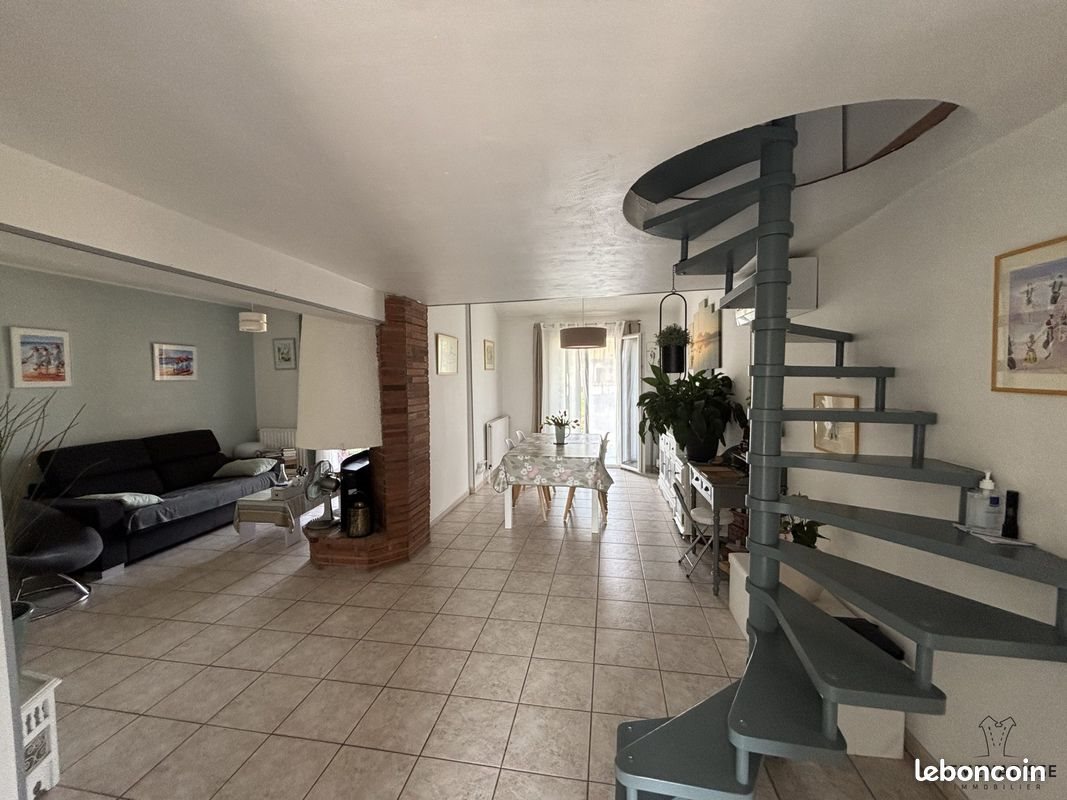 Maison à vendre, 98m², Frouzins