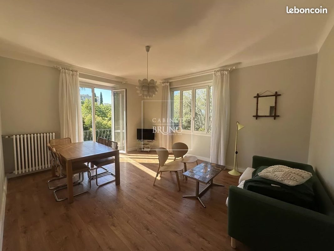 Appartement à louer, 84m², Cannes