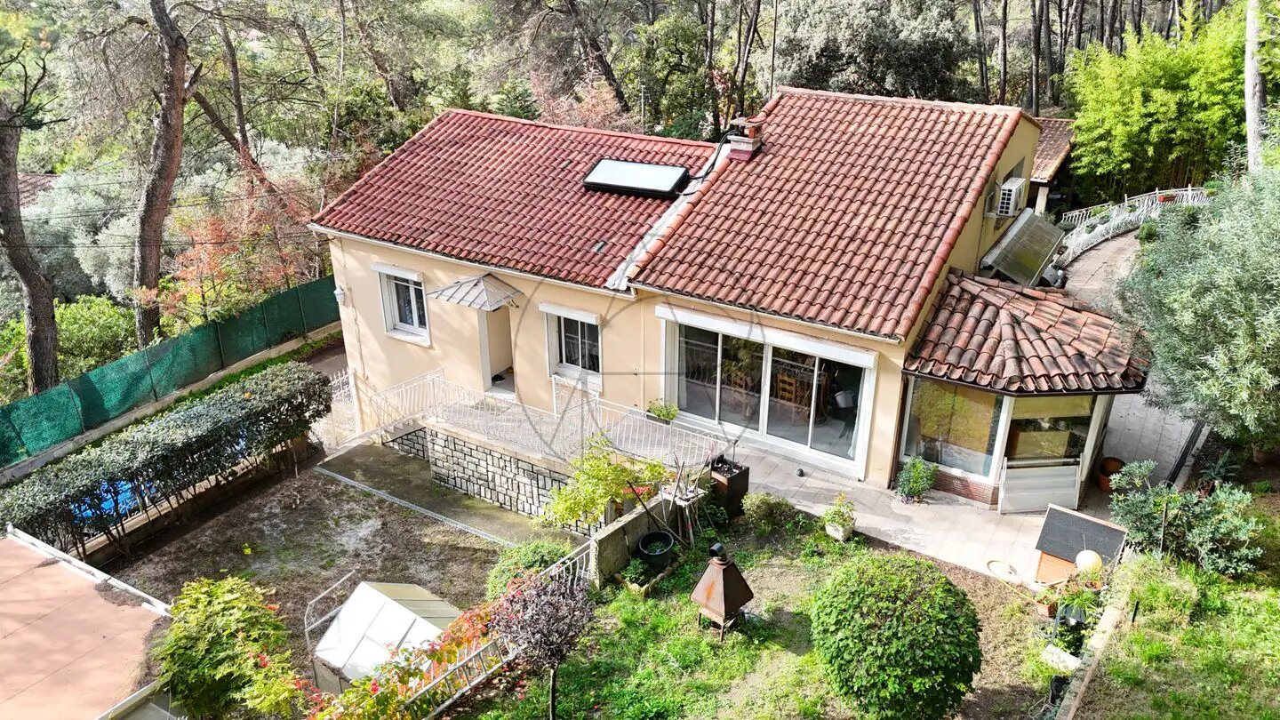 Maison à vendre, 139m², Simiane-Collongue