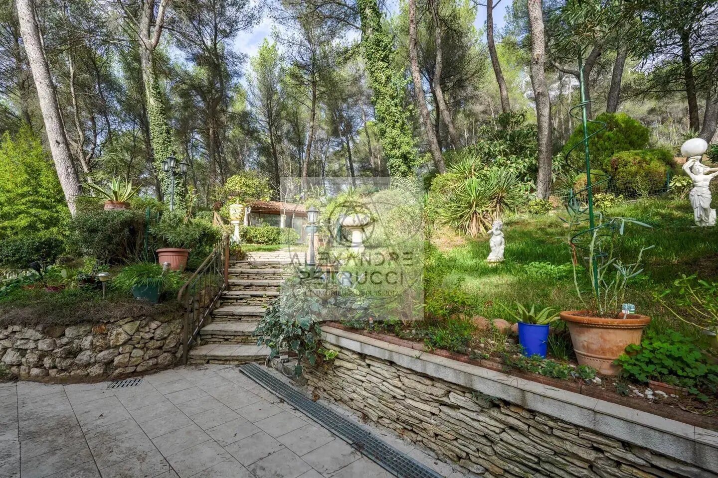 Maison à vendre, 139m², Simiane-Collongue
