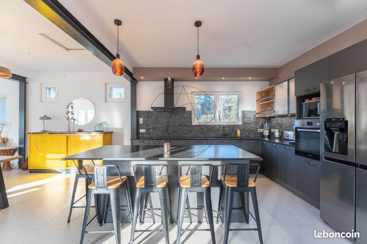 Maison à vendre, 233m², Saint-Chamas