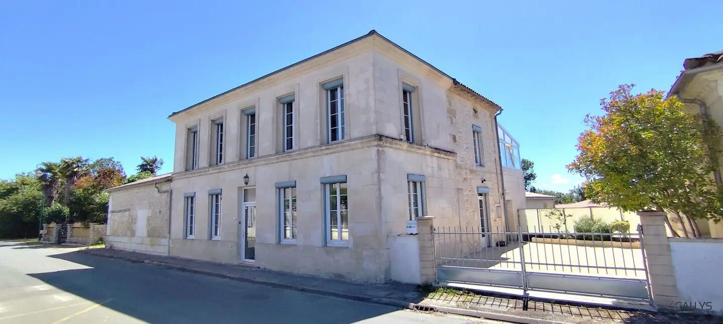 Maison à vendre, 230m², Chenac-Saint-Seurin-d'Uzet