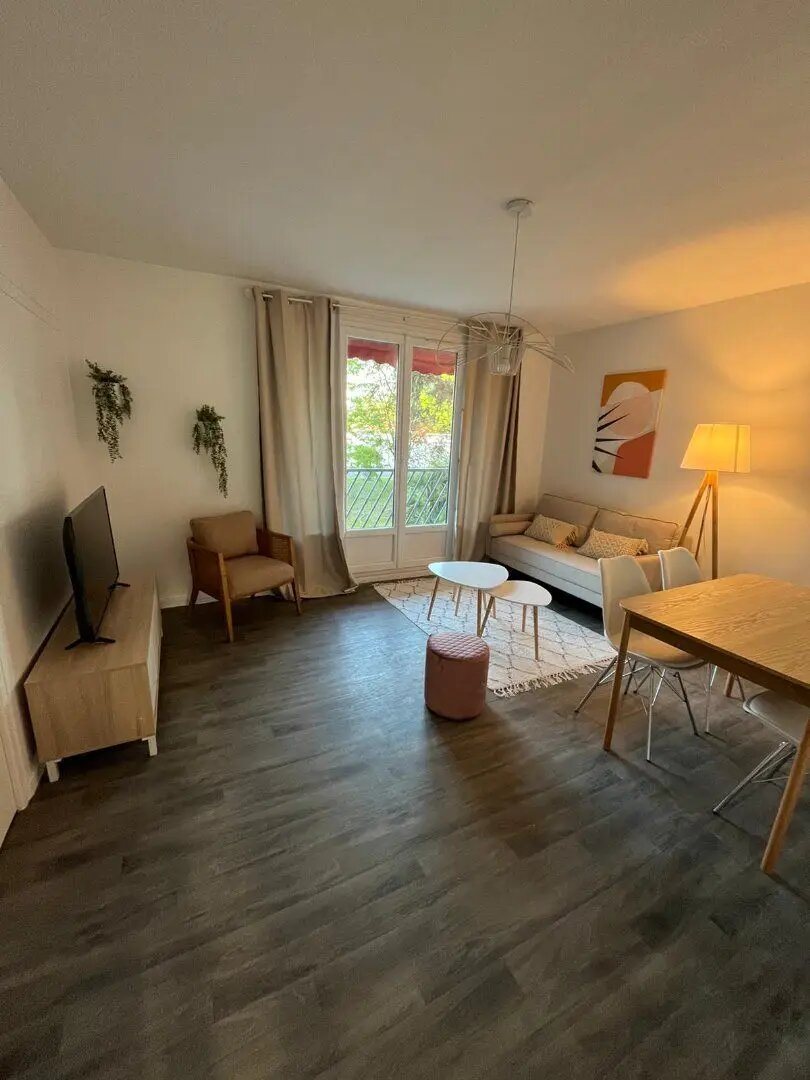 Appartement à louer, 64m², Talence