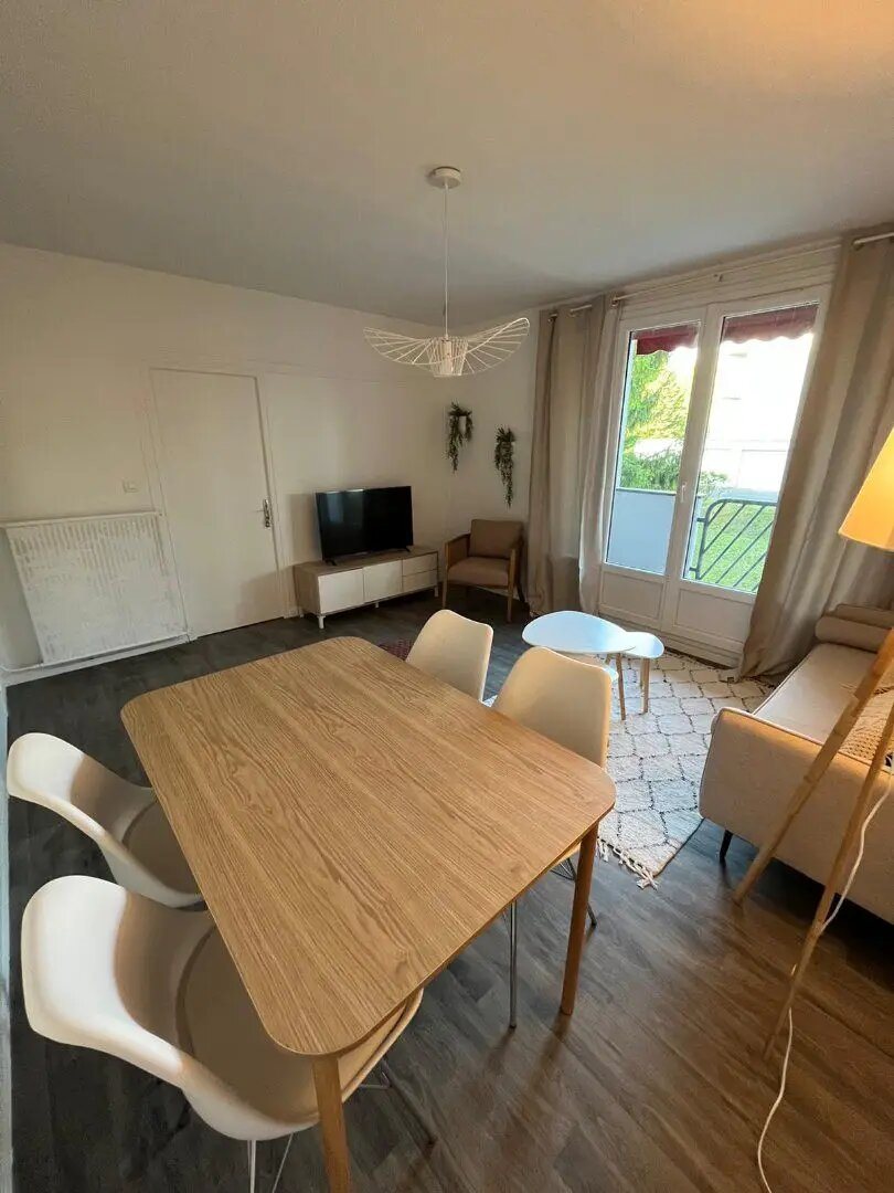 Appartement à louer, 64m², Talence