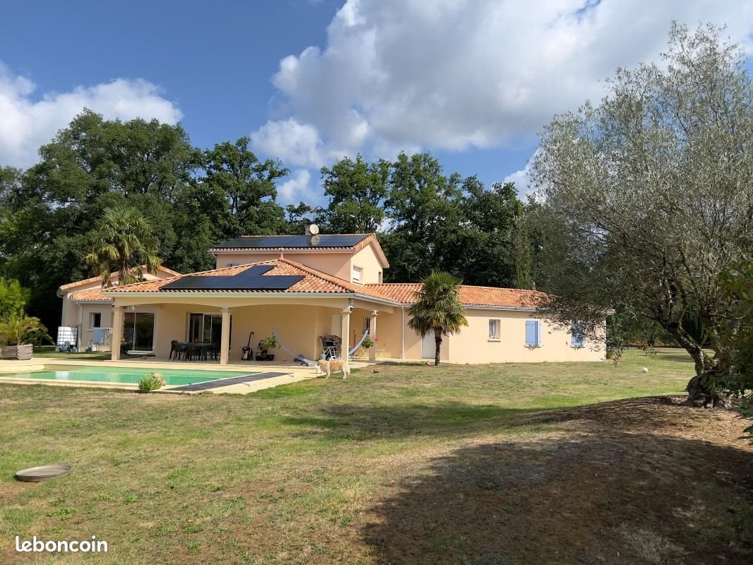 Maison à vendre, 234m², Brigueuil