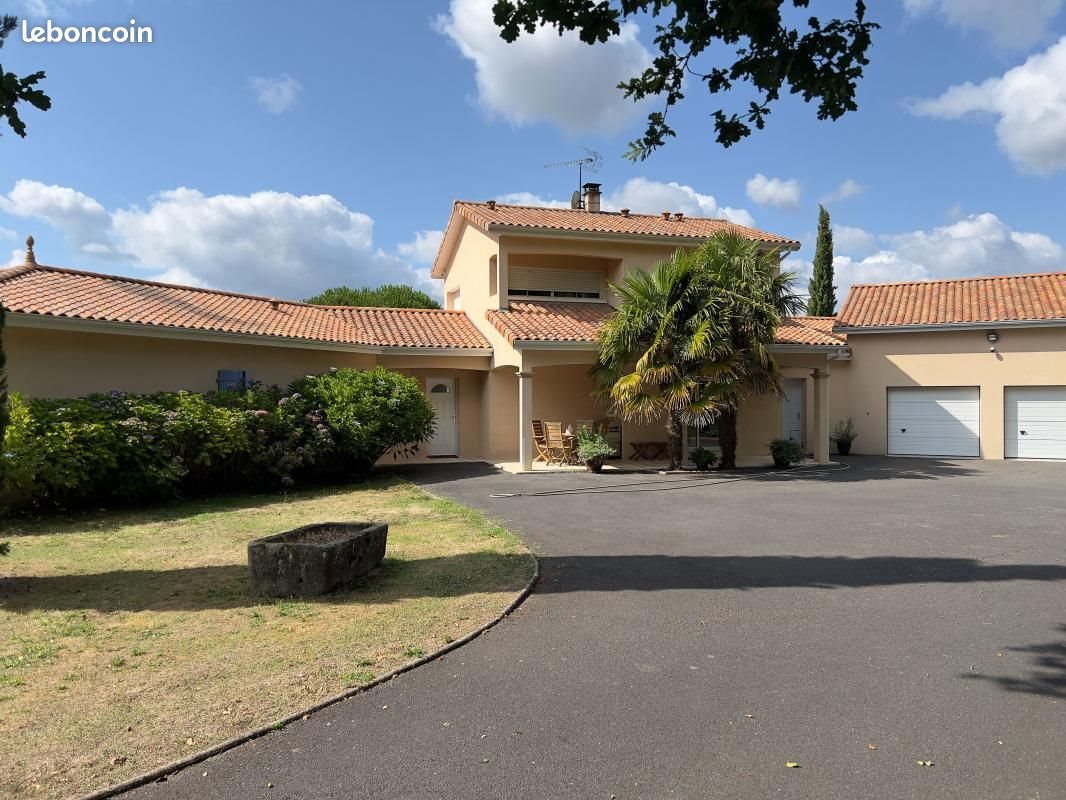 Maison à vendre, 234m², Brigueuil
