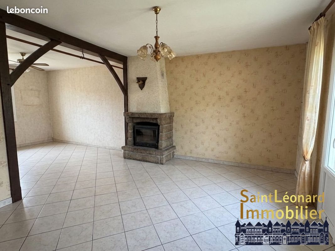 Maison à vendre, 101m², Lécousse
