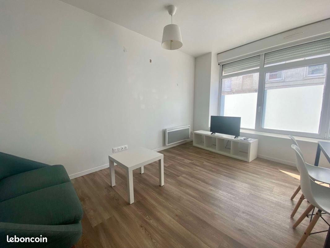 Appartement à louer, 30m², Santes