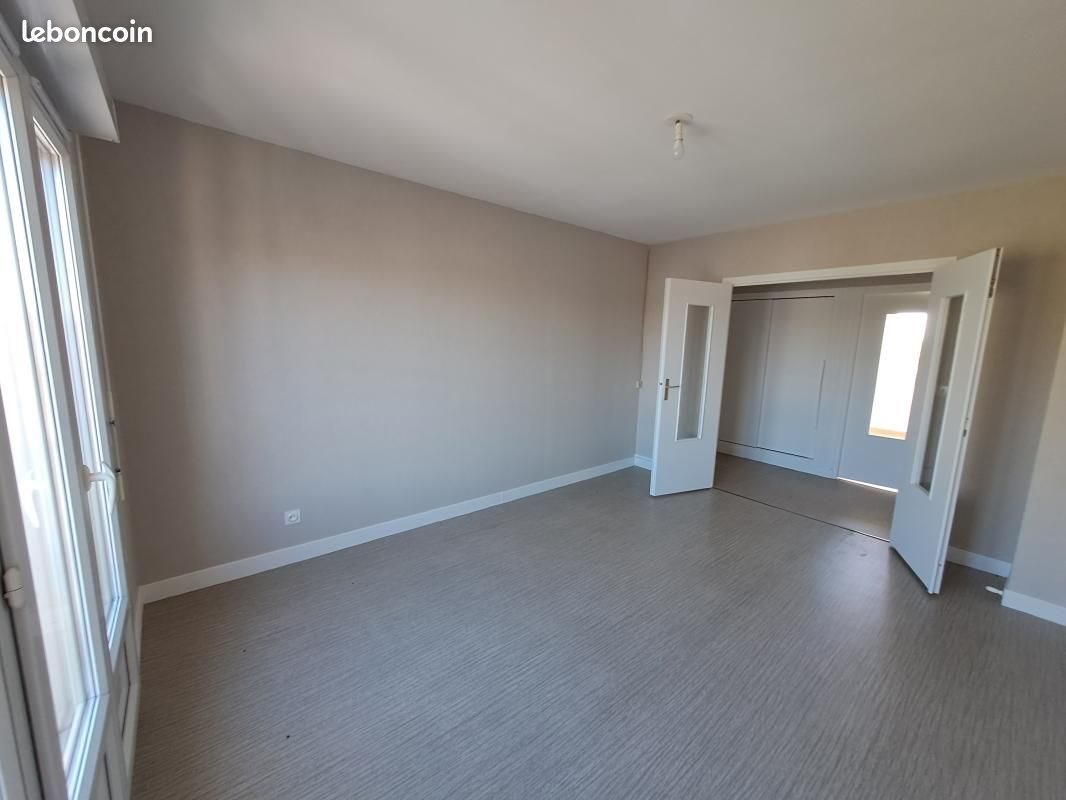 Appartement à louer, 78m², Frignicourt
