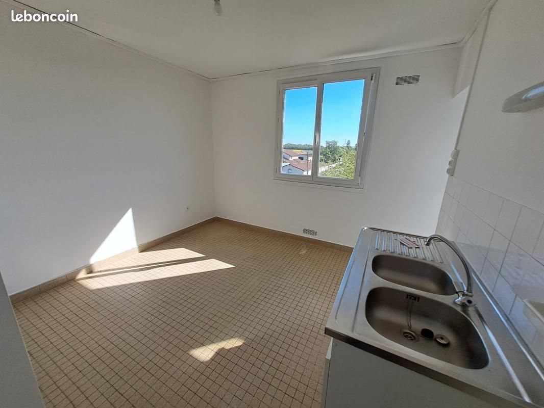 Appartement à louer, 78m², Frignicourt