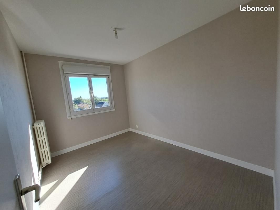 Appartement à louer, 78m², Frignicourt