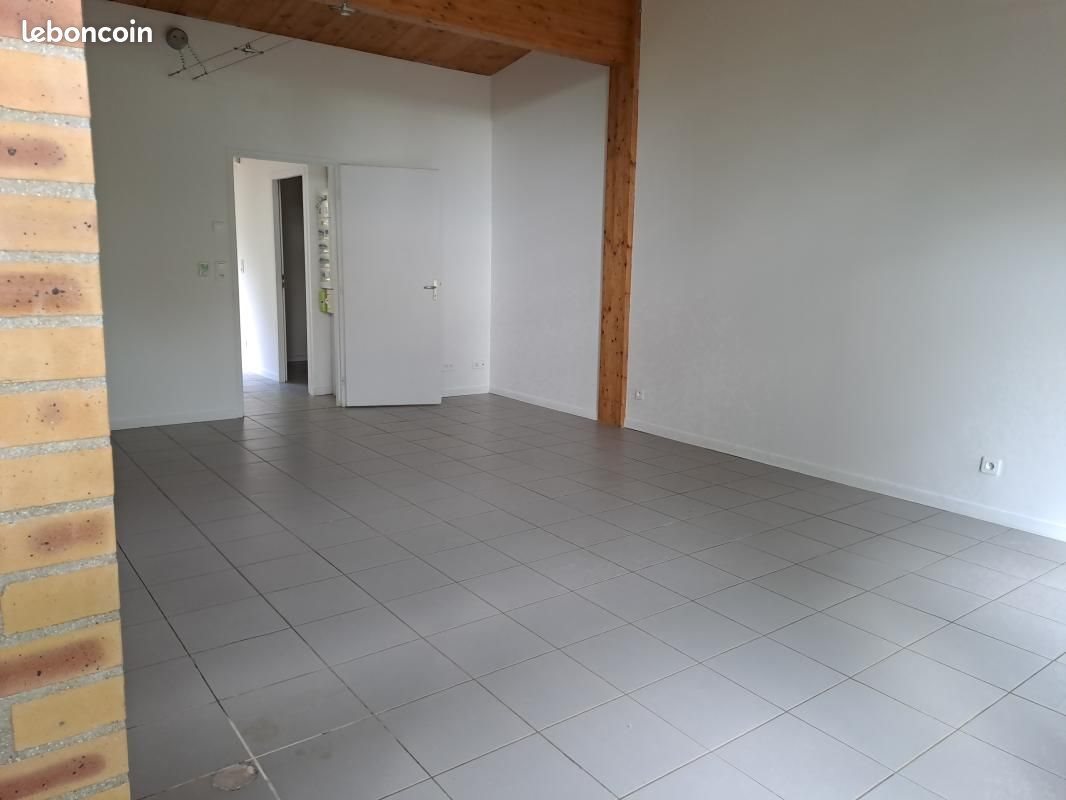 Maison à louer, 98m², Wassy