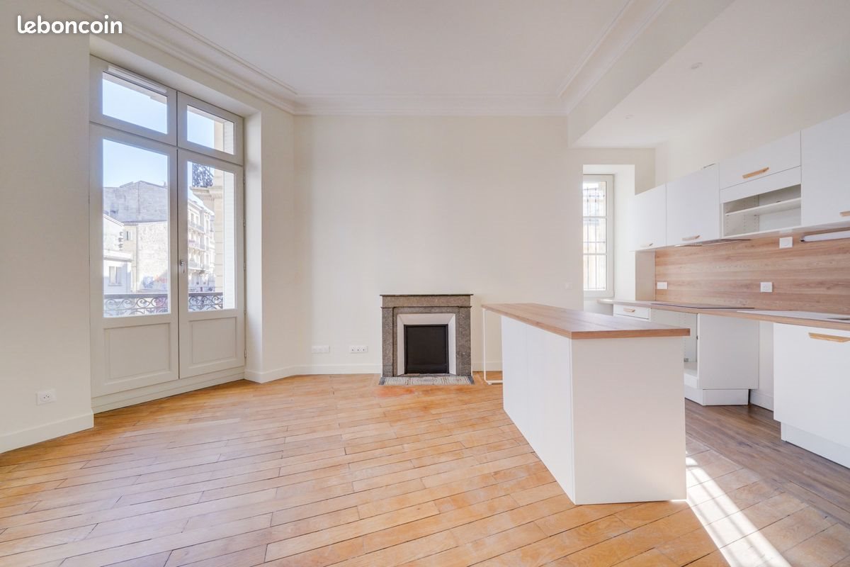 Appartement à louer, 81m², Bordeaux