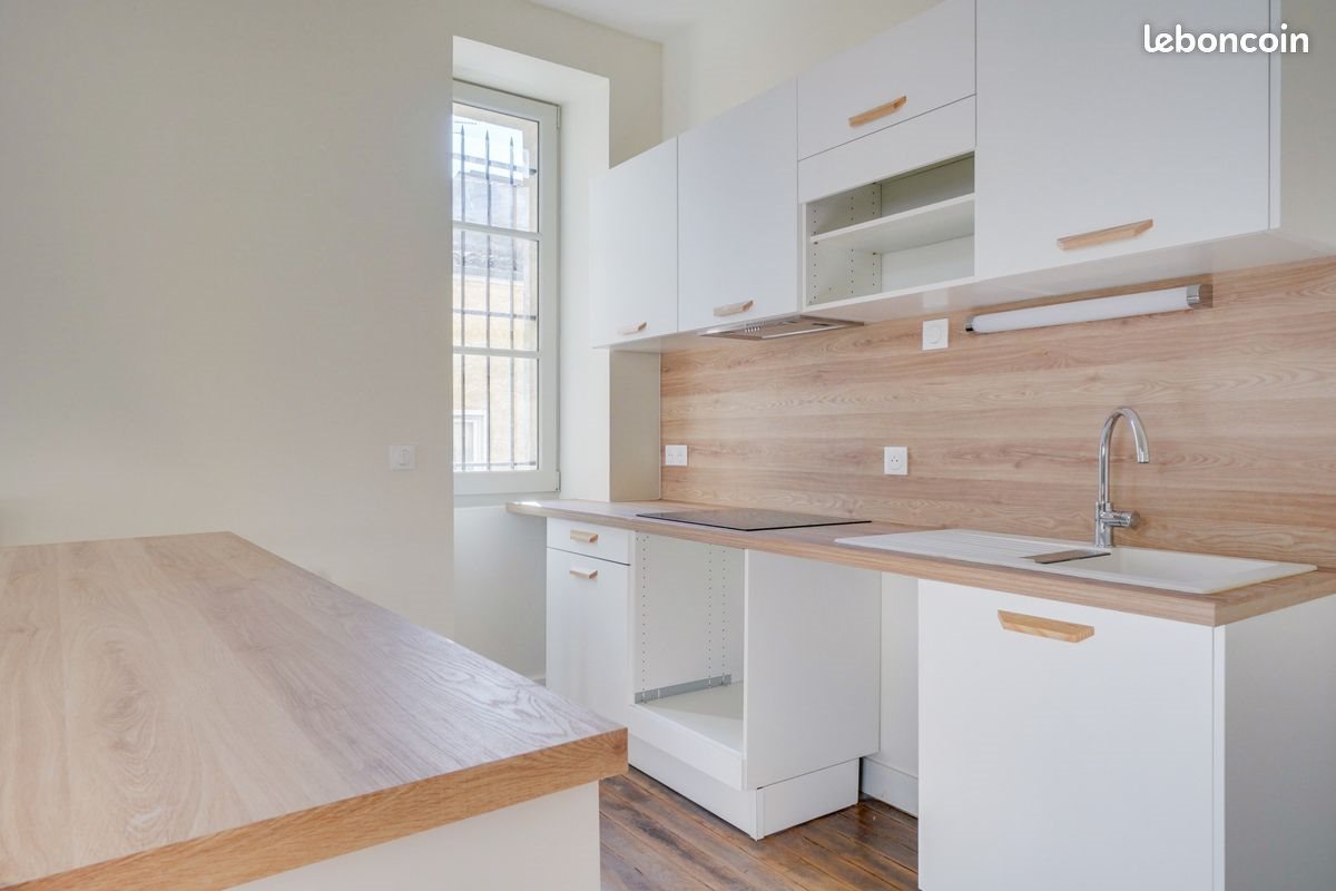 Appartement à louer, 81m², Bordeaux
