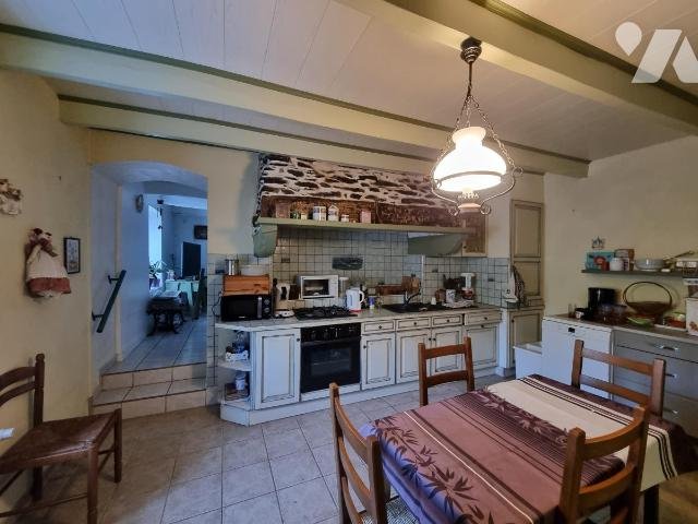 Maison à vendre, 106m², Cast