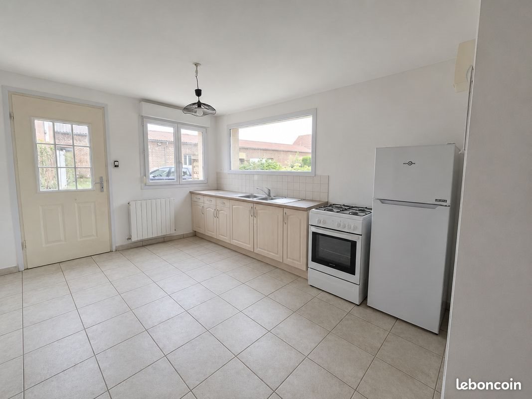 Maison à louer, 73m², Roquetoire