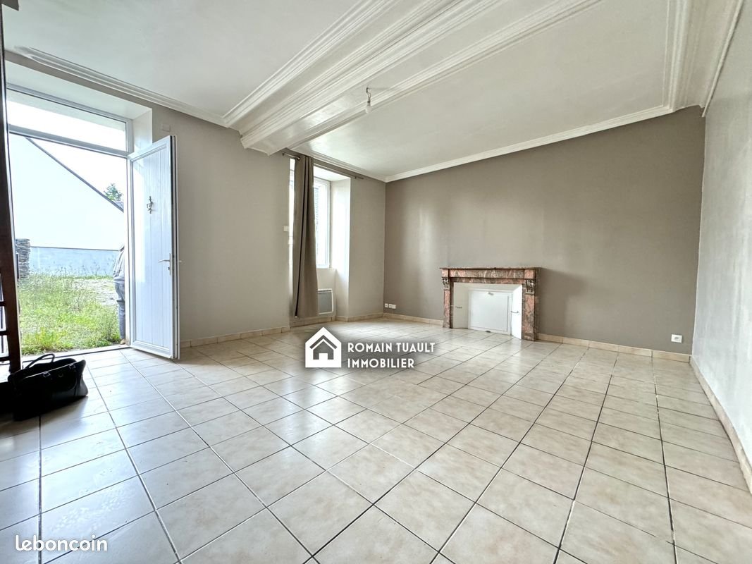 Maison à louer, 86m², Renazé