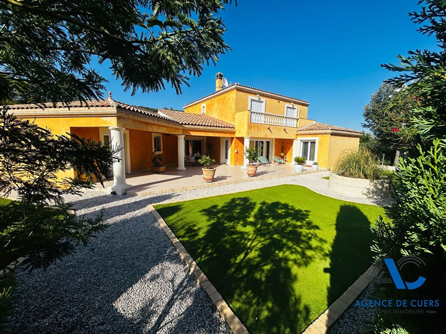 Maison à vendre, 282m², Méounes-lès-Montrieux