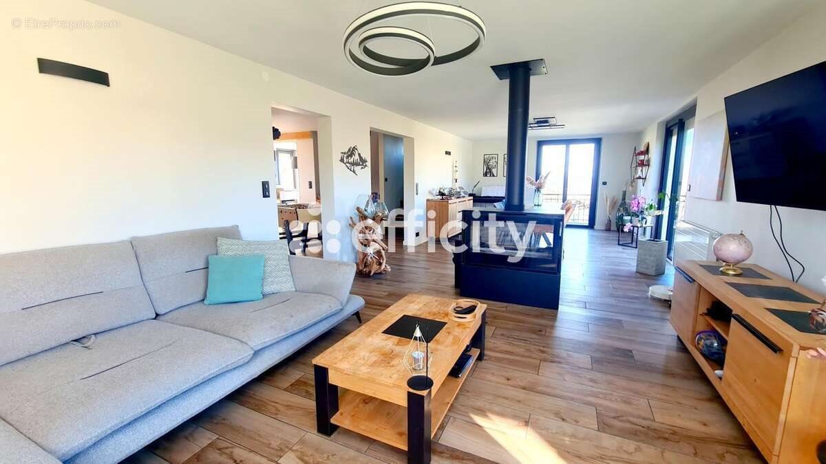 Maison à vendre, 200m², Saint-Paul-en-Chablais