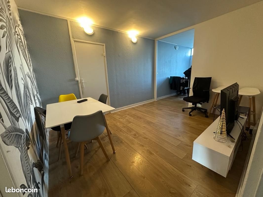 Appartement à vendre, 68m², Évry-Courcouronnes