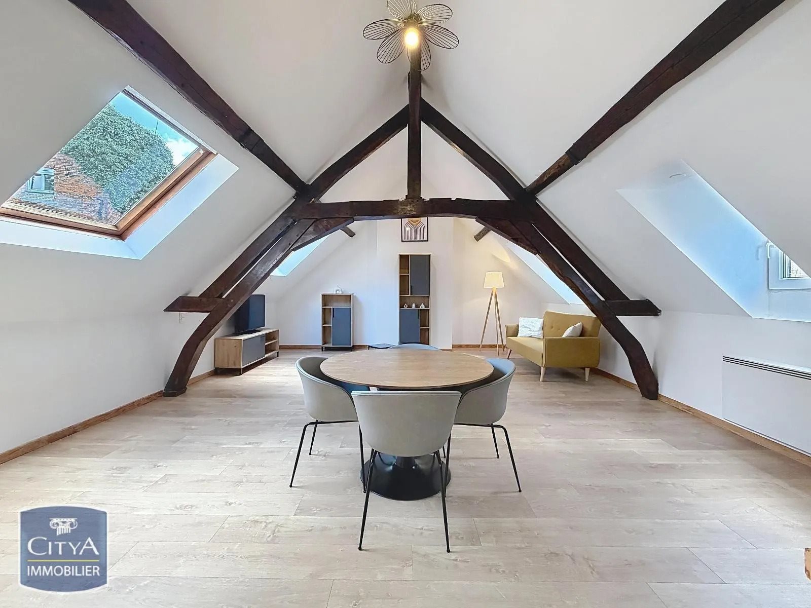 Appartement à louer, 89m², Avesnes-sur-Helpe