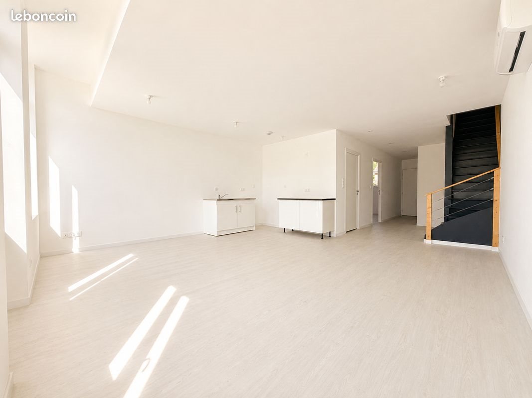 Maison à louer, 101m², Saint-Amand-les-Eaux