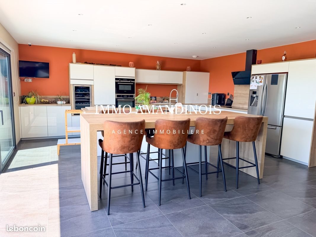 Maison à vendre, 246m², Nivelle