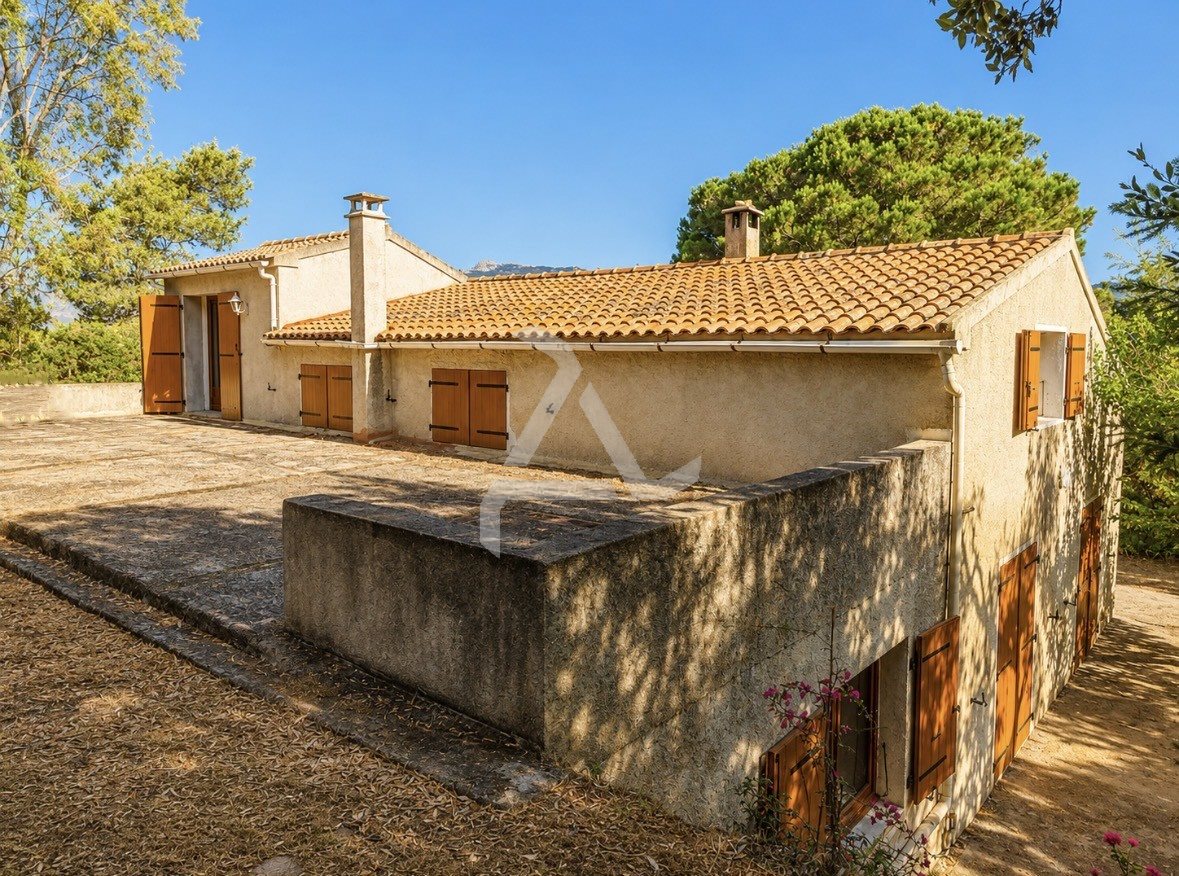 Maison à vendre, 235m², Sotta