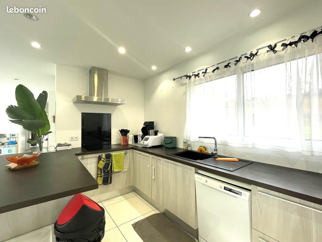Maison à louer, 147m², Allex