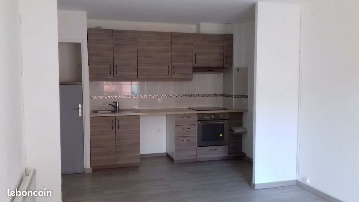 Appartement à louer, 64m², Cuers