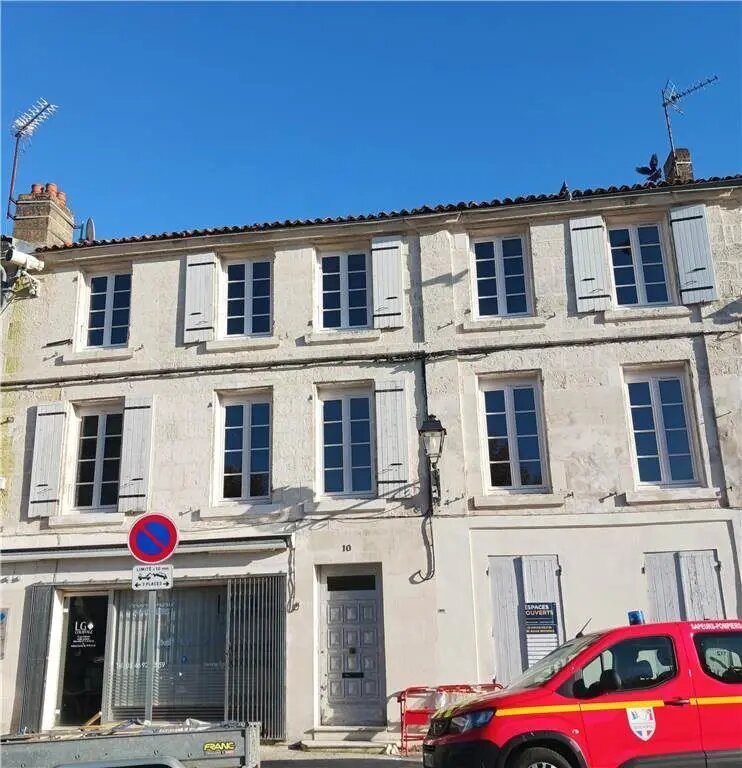 Appartement à louer, 45m², Saintes