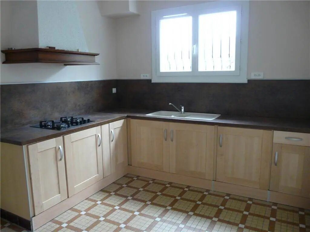 Maison à louer, 90m², Saint-Médard-de-Guizières