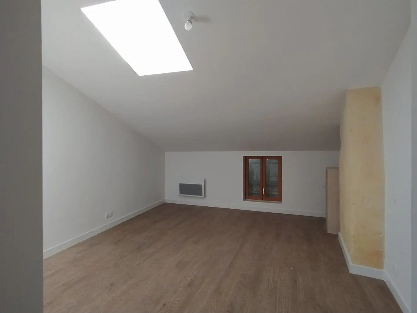 Appartement à louer, 92m², Saintes