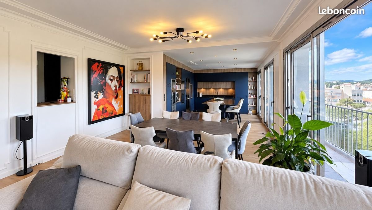 Appartement à vendre, 146m², Saint-Étienne