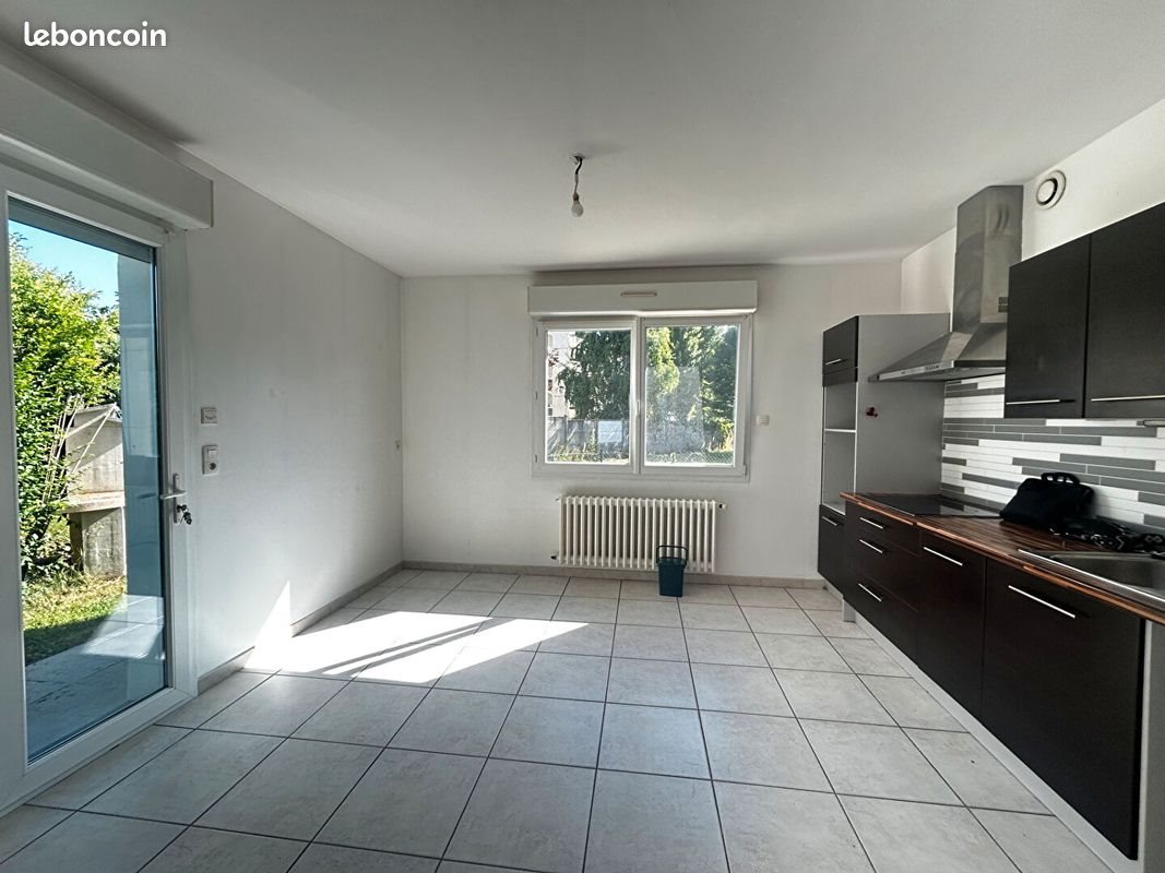 Maison à louer, 164m², Caen