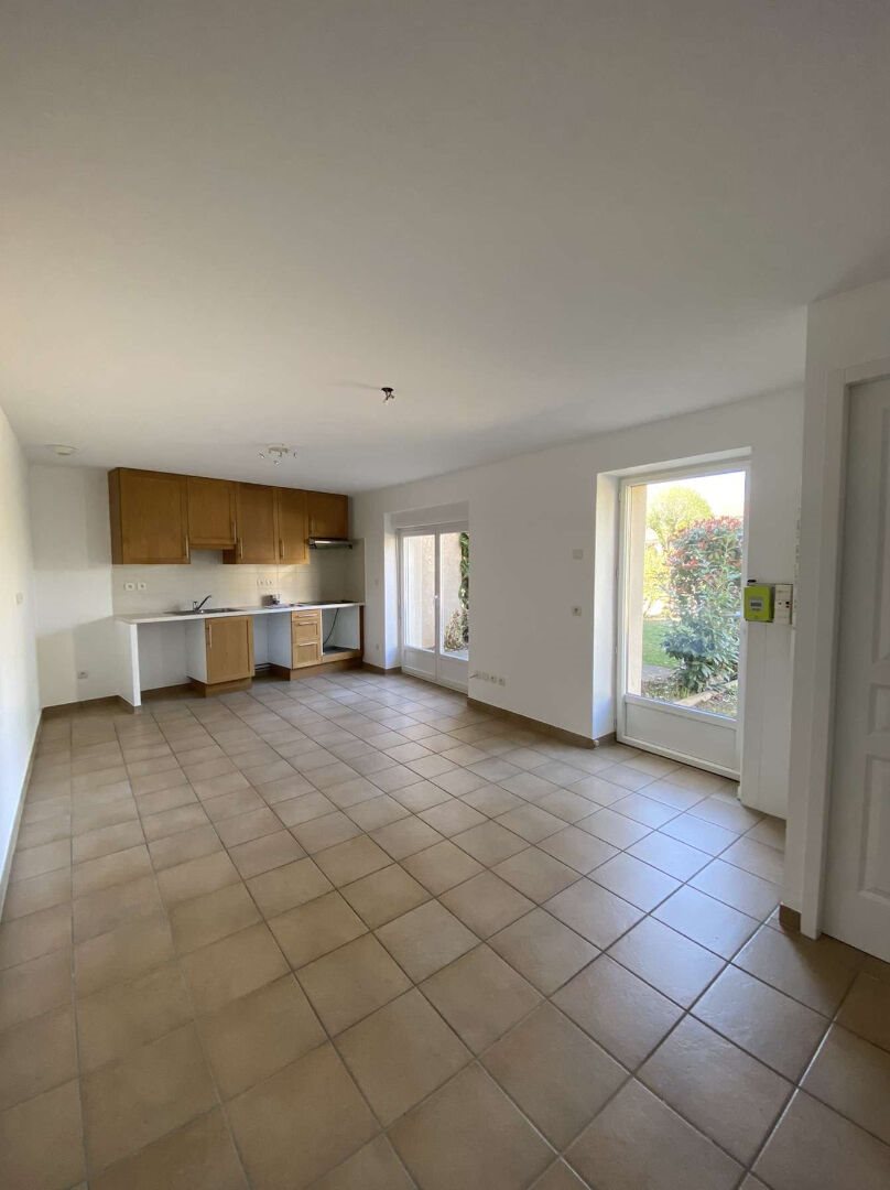 Maison à louer, 46m², Pont-de-Chéruy