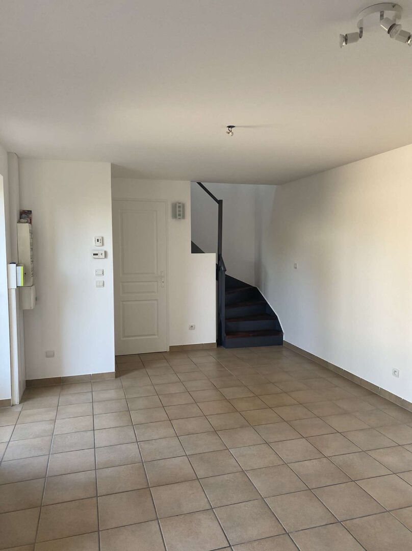 Maison à louer, 46m², Pont-de-Chéruy