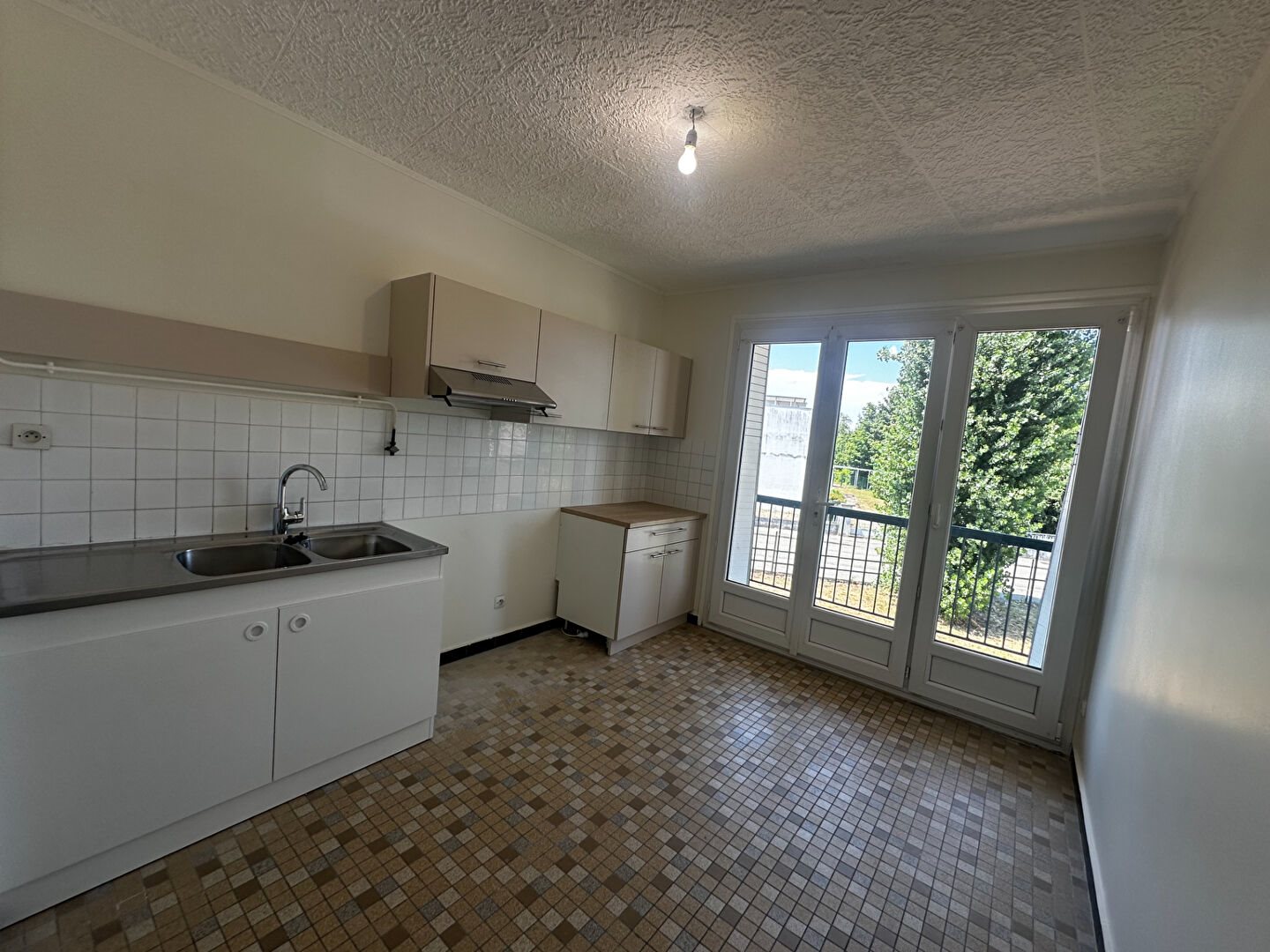 Appartement à louer, 69m², Pont-de-Chéruy