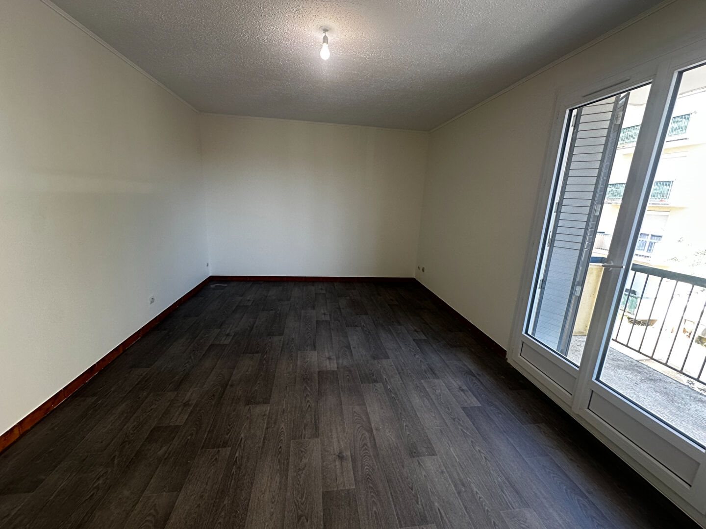 Appartement à louer, 69m², Pont-de-Chéruy