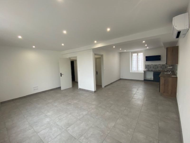 Appartement à louer, 78m², Pont-de-Chéruy