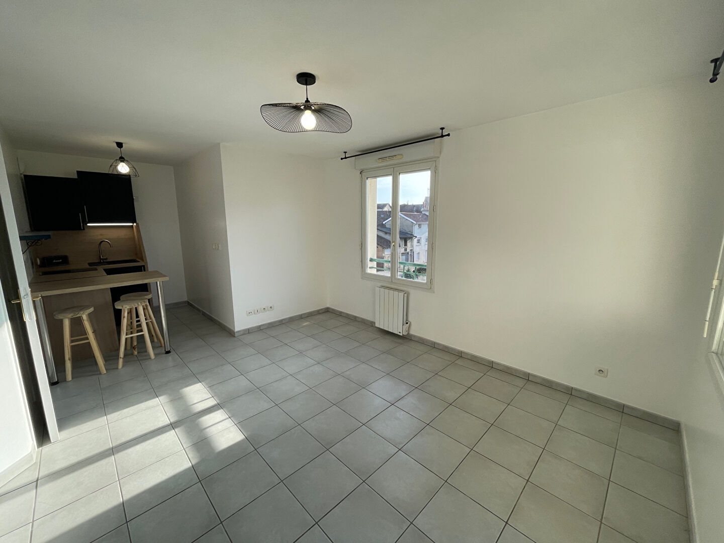 Appartement à louer, 29m², Pont-de-Chéruy