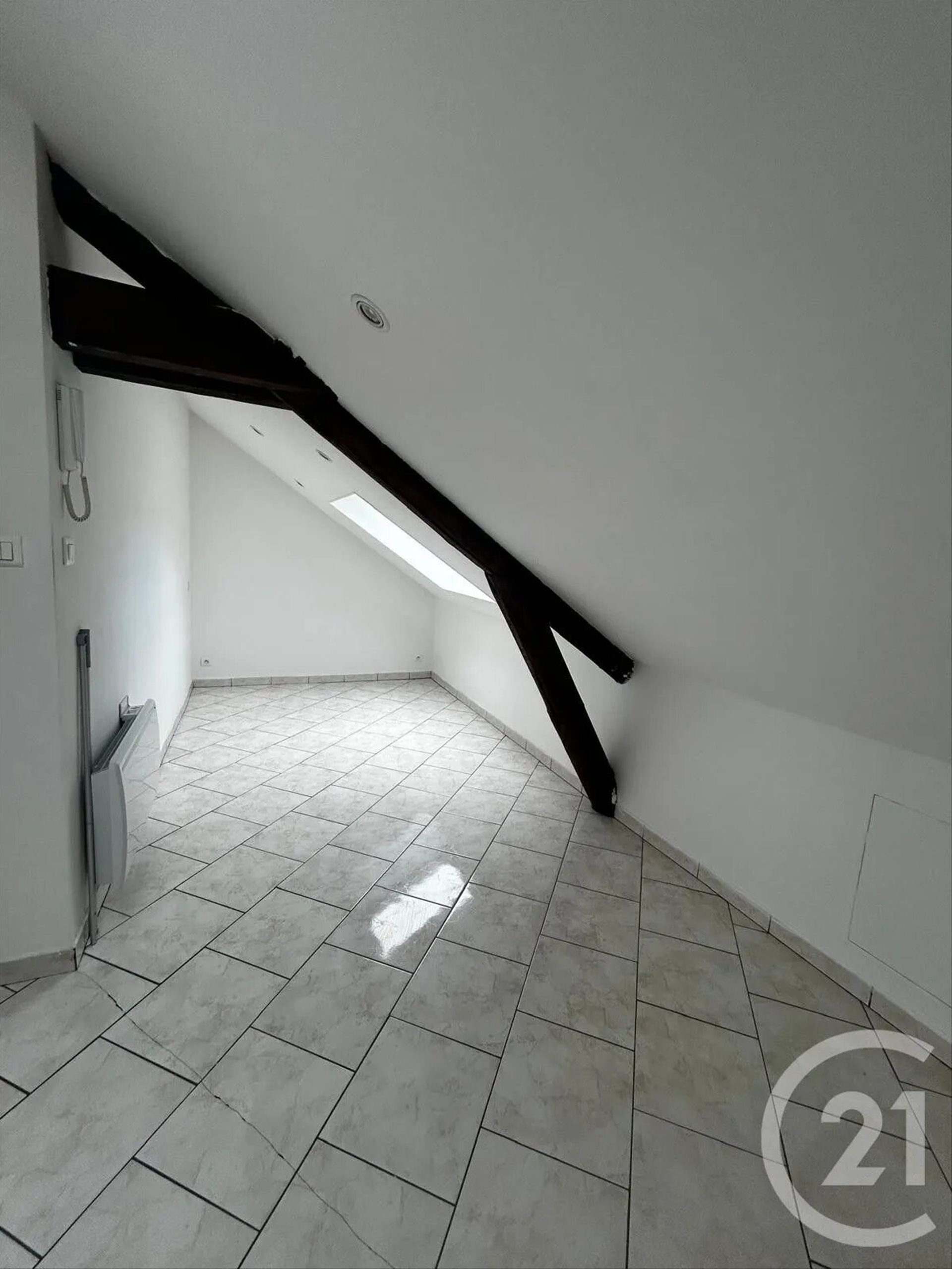 Appartement à louer, 18m², Étain