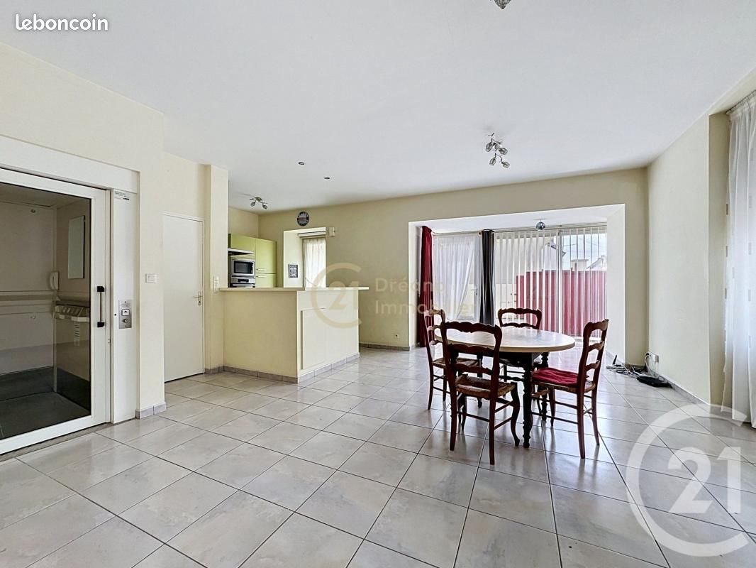 Maison à vendre, 170m², Dol-de-Bretagne