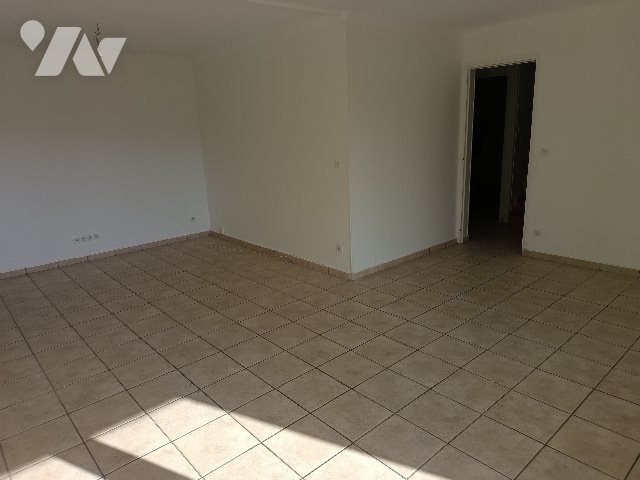 Maison à louer, 121m², Douzy