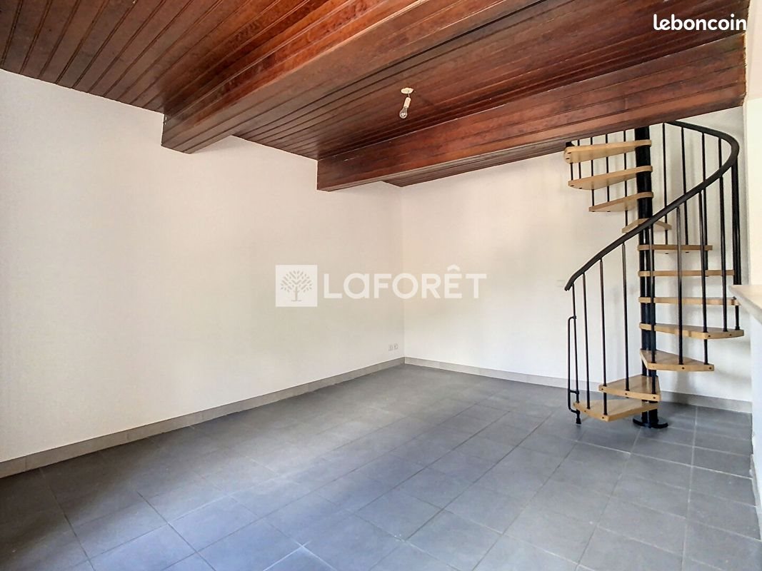 Maison à louer, 91m², Bourret