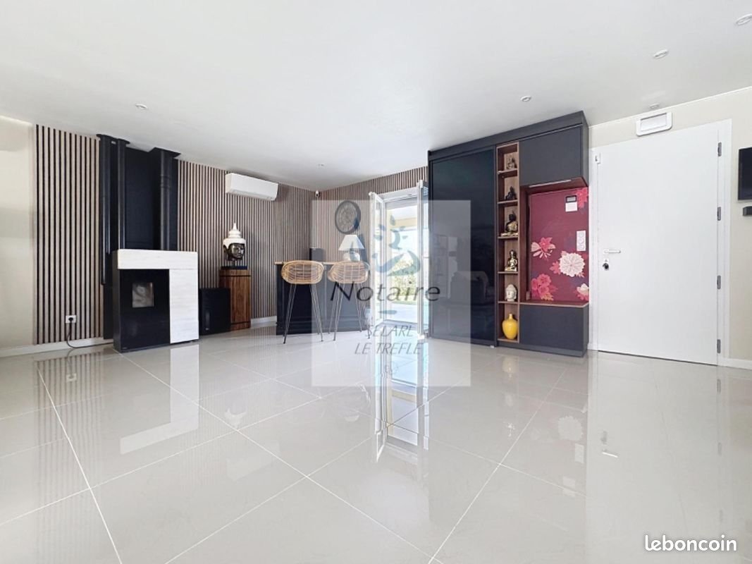 Maison à vendre, 208m², Saint-Denis-de-Pile